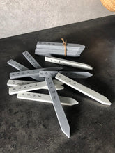 Load image into Gallery viewer, Really beautiful concrete herb labels that will decorate and organize your flowerpots.