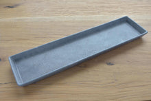 Načíst obrázek do prohlížeče Galerie, The concrete rectangle serving tray has many uses.