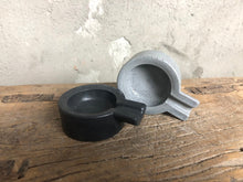 Load image into Gallery viewer, Concrete Ashtray Individual