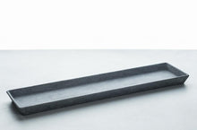 Načíst obrázek do prohlížeče Galerie, Concrete rectangle serving tray has many uses. Stylish, modern and timeless concrete looks very effectively in the interior.
